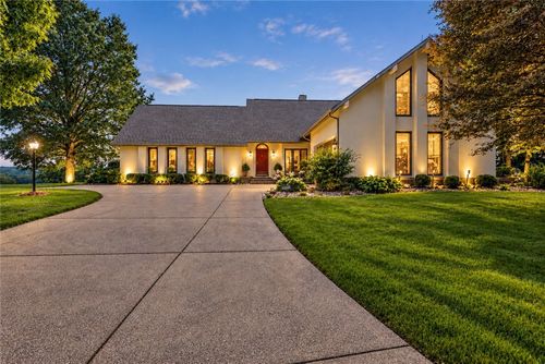 606 Fairwinds Ct, Greensburg, PA, 15601-7722 | Card Image