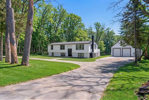 35 Hartford Ave, Bellingham, MA, 02019 | Card Image