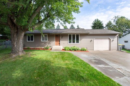 853 Marjorie St, Hammond, WI, 54015-9638 | Card Image