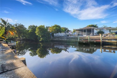 9804 Montana Ct, BONITA SPRINGS, FL, 34135-4706 | Card Image