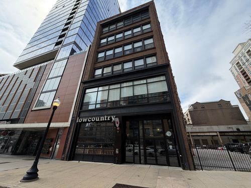 210-1132 S Wabash Ave, Chicago, IL, 60605-2326 | Card Image