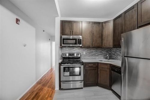 4r-132 Jefferson St, Hoboken, NJ, 07030-1846 | Card Image