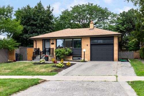 4 Deane Field Cres, Etobicoke, ON, M9B3B3 | Card Image