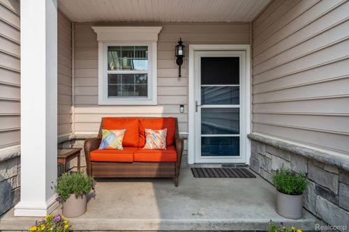 2548 Oxford Cir, Ann Arbor, MI, 48103-2398 | Card Image