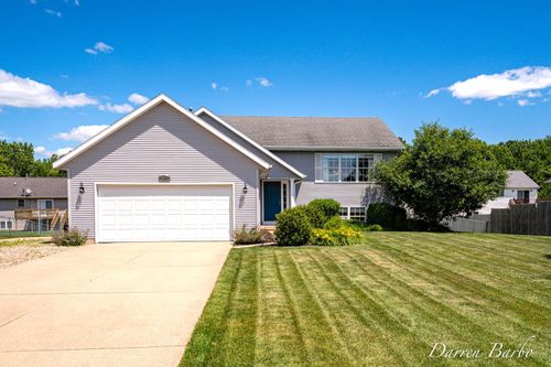 7904 Westside Dr, Hudsonville, MI, 49426-7512 | Card Image