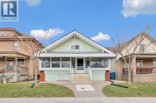 1368 Erie St E, Windsor, ON, N9A3Z7 | Card Image