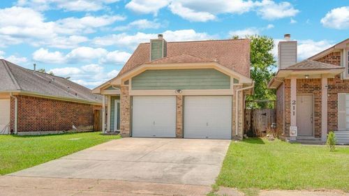 209 Almond Dr, Lake Jackson, TX, 77566-5138 | Card Image