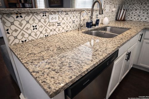 6019 Old Chimney, San Antonio, TX, 78250-3976 | Card Image