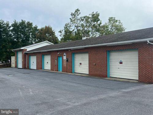 77 W Water St, SMITHSBURG, MD, 21783-1642 | Card Image