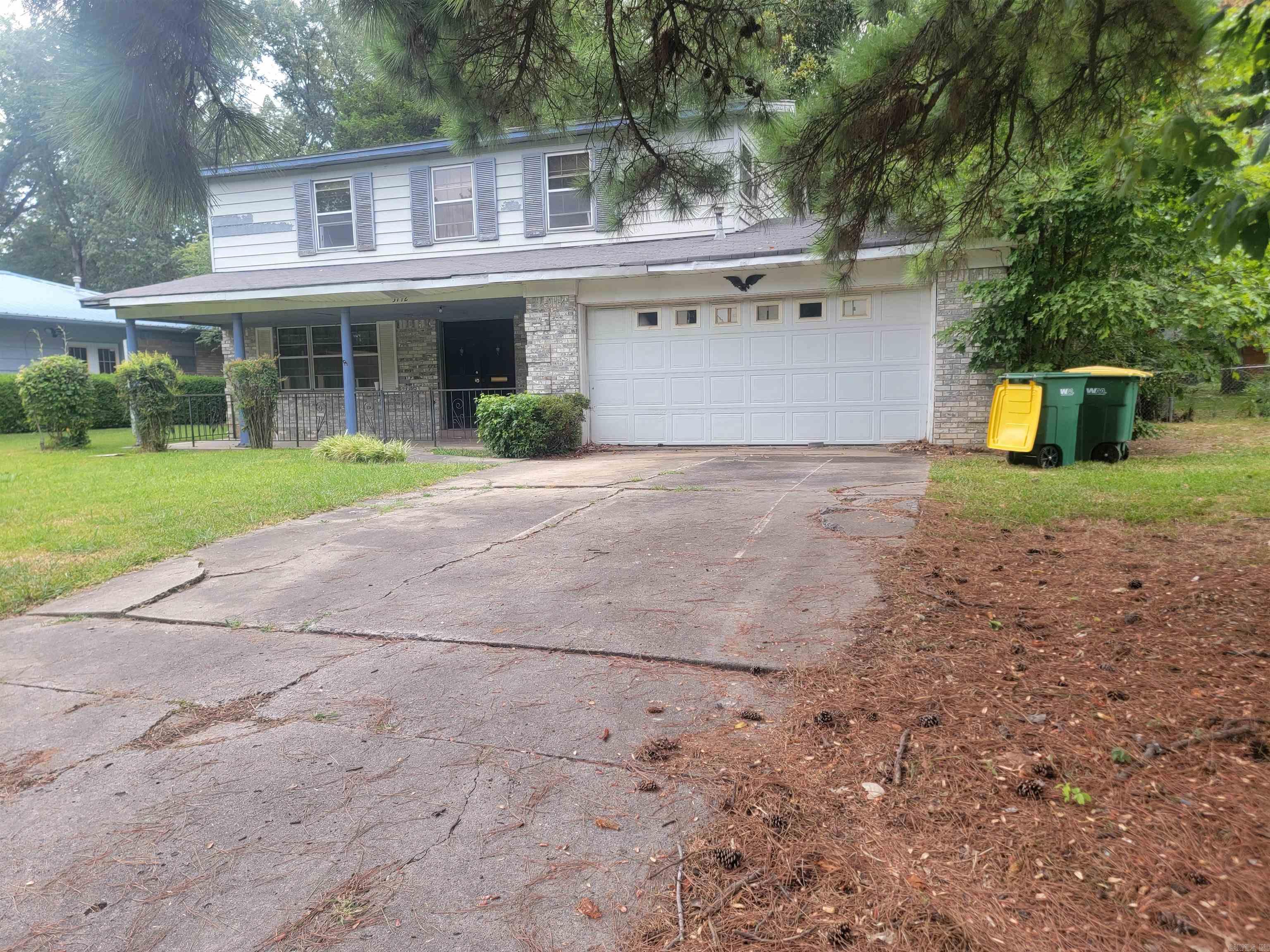 Carlyle Dr, Little Rock, AR 72209