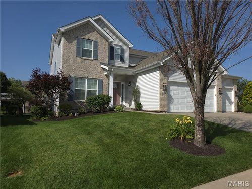 249 Bellemeade Dr, Saint Peters, MO, 63376-2233 | Card Image