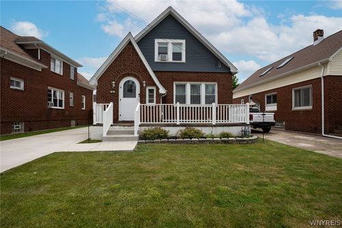 35 Fernald Ave, Lackawanna, NY, 14218-2126 | Card Image