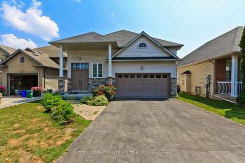 200 Regatta Dr, Welland, ON, L3B6E8 | Card Image