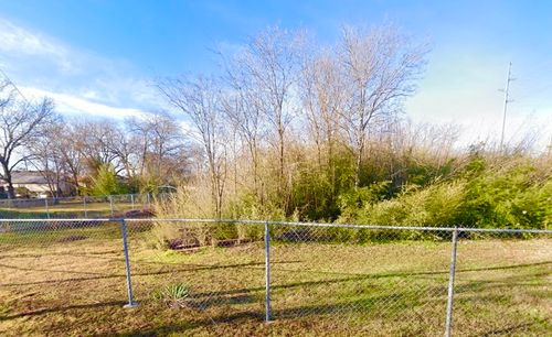 421 Diamond Avenue, Fort Worth, TX, 76102 | Card Image