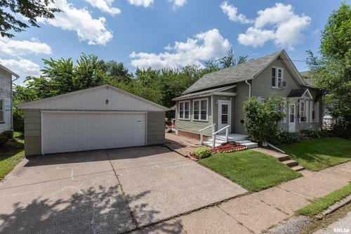 1641 W 16th St, Davenport, IA, 52804-3619 | Card Image