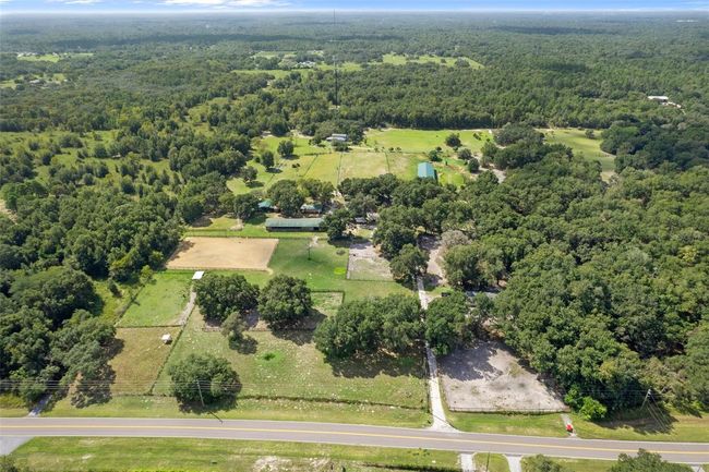 11046 Kitten Trl, Home with 3 bedrooms, 2 bathrooms and null parking in HUDSON FL | Image 5