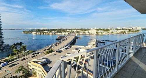 1411-7601 E Treasure Dr, North Bay Village, FL, 33141-4364 | Card Image