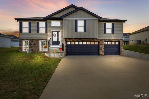 1543 Kiesha Ln, Farmington, MO, 63640-8774 | Card Image