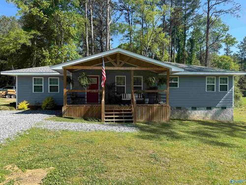 501 Garrett Dr, Centre, AL, 35960-2030 | Card Image