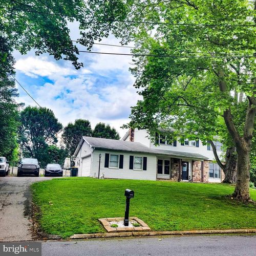 353 Wedgewood Dr, EASTON, PA, 18045-5750 | Card Image
