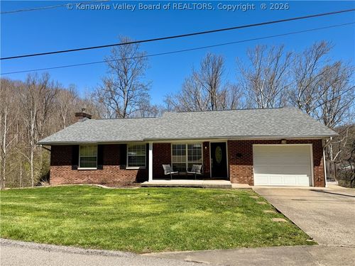 218 Pine Cir, Dunbar, WV, 25064-1219 | Card Image