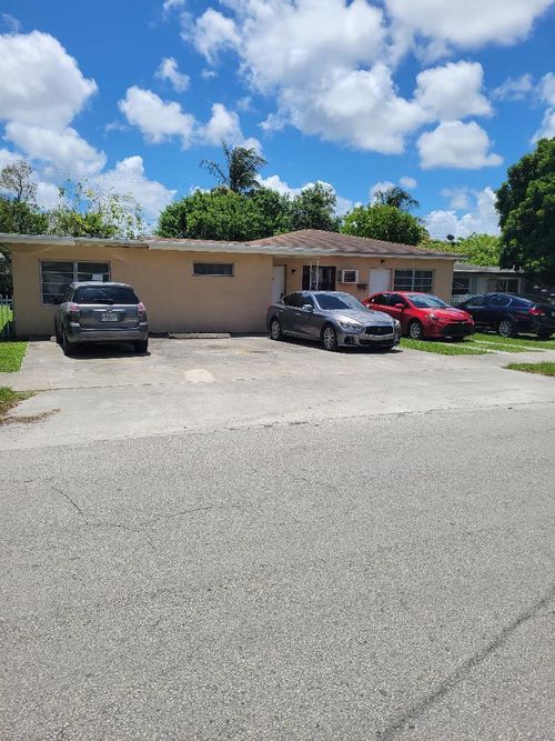 a-b-5918 Wiley St, Hollywood, FL, 33023-2360 | Card Image