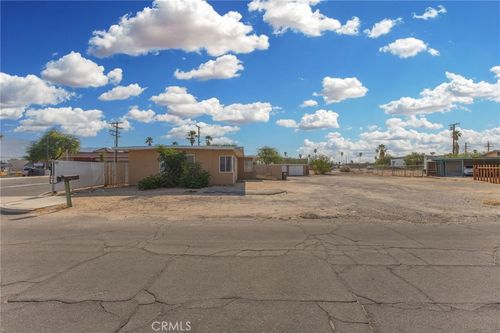 6462 Palo Verde Ave, Twentynine Palms, CA, 92277 | Card Image