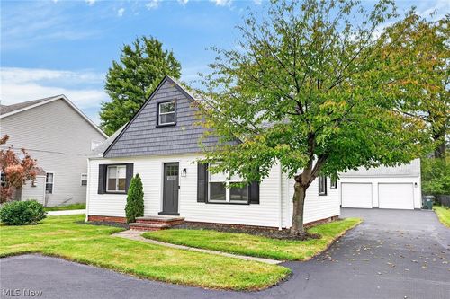 1995 Columbia Road, Westlake, OH, 44145 | Card Image