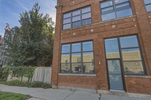 102-1111 W Cornelia Ave, Chicago, IL, 60657-1545 | Card Image