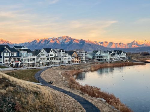 3-332-11048 S Paddle Board Way, South Jordan, UT, 84009-1498 | Card Image