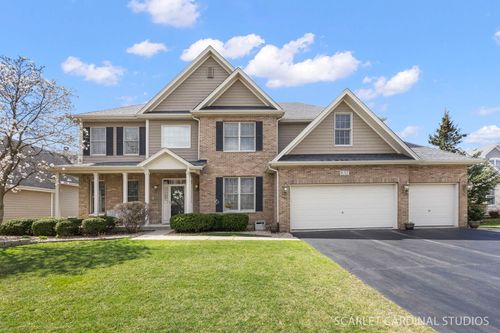 832 Deering Ct, West Chicago, IL, 60185-4956 | Card Image