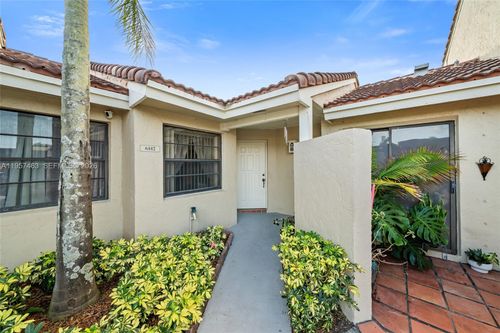 6442 Nw 170th Ter, Hialeah, FL, 33015-4600 | Card Image