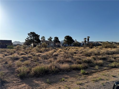 9638 N Stetson Dr, Kingman, AZ, 86401-8120 | Card Image