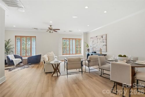 404-400 N Church St, Charlotte, NC, 28202-2168 | Card Image