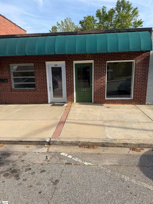 131/133 W Main Street, Pickens, SC, 29671 | Card Image