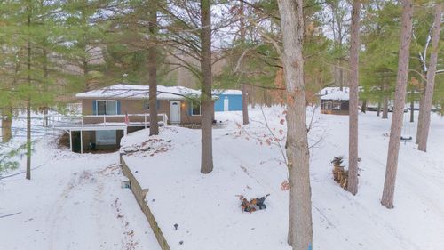 7467 E Higgins Lake Dr, Roscommon, MI, 48653-9353 | Card Image