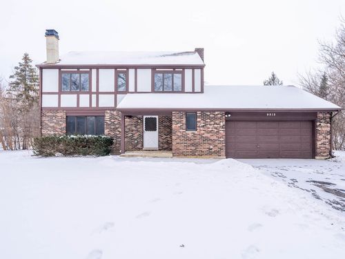 9515 Butternut Dr, Crystal Lake, IL, 60014-3914 | Card Image