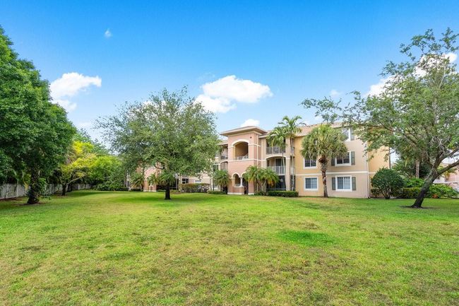 APT-208 - 6492 Emerald Dunes Dr, Condo with 3 bedrooms, 2 bathrooms and null parking in West Palm Beach FL | Image 28