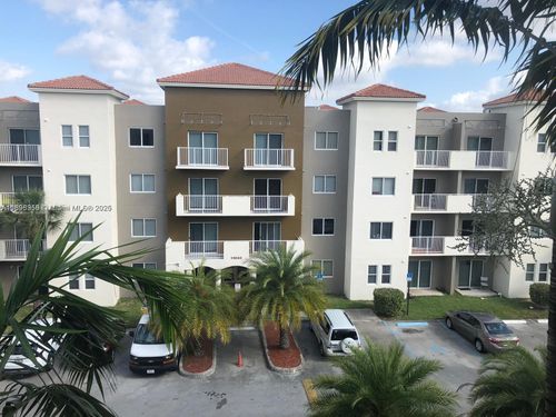 apt-211-11040 Sw 196th St, Cutler Bay, FL, 33157-8491 | Card Image