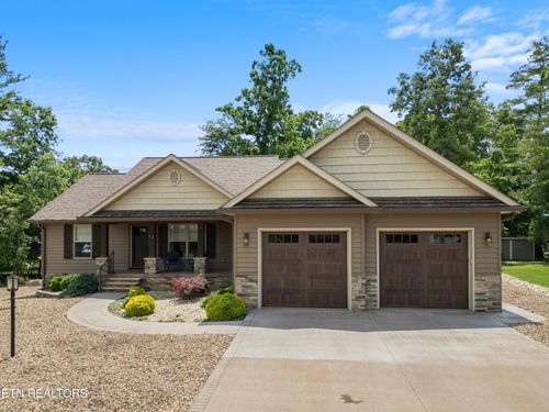 12 Edgemere Ct, Crossville, TN, 38558-2870 | Card Image