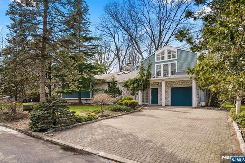 67 Stewart St, Demarest, NJ, 07627-1407 | Card Image