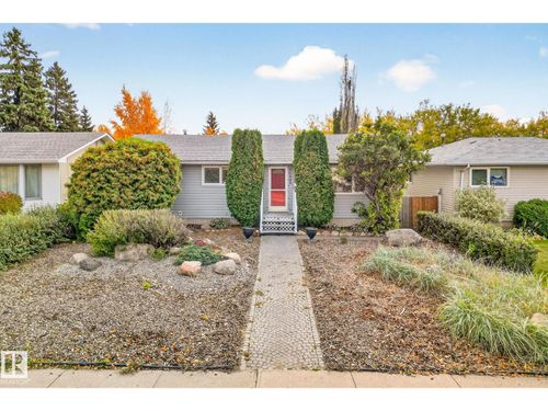 11423 35a Ave Nw, Edmonton, AB, T6J2G3 | Card Image