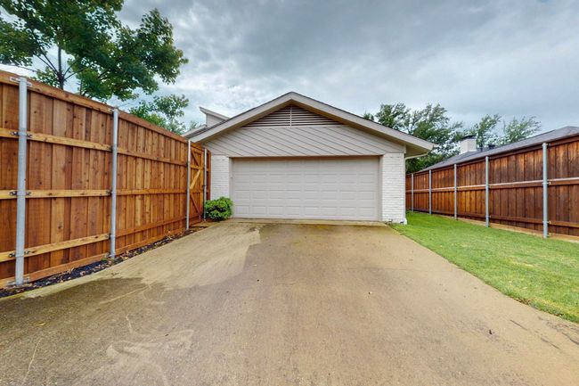 Detached garage | Image 37