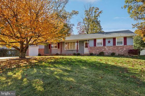 1562 Mosswood Dr, Vineland, NJ, 08360-6237 | Card Image