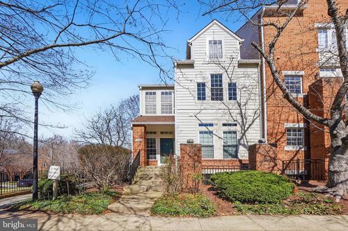 703-1365 Garden Wall Cir, RESTON, VA, 20194-1979 | Card Image