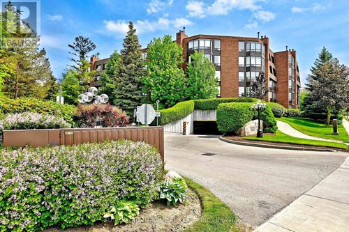 321-255 The Donway W, North York, ON, M3B3M3 | Card Image