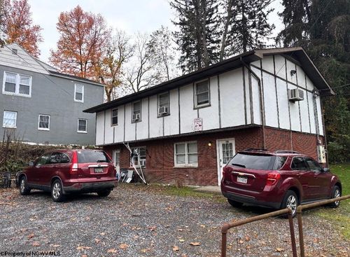130 Cornell Ave, Morgantown, WV, 26505-7446 | Card Image