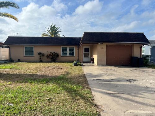 7202 Gulf Highlands Dr, PORT RICHEY, FL, 34668-1409 | Card Image