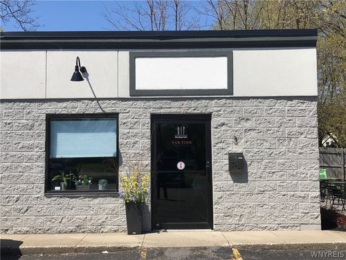 5020 Armor Duells Rd, Orchard Park, NY, 14127-4441 | Card Image