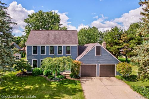 7 Rupprecht Ct, Frankenmuth, MI, 48734-9778 | Card Image